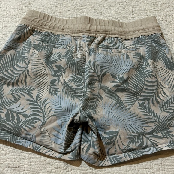 Savannah Rose Coastal shorts. Size 8 - Picture 6 of 7